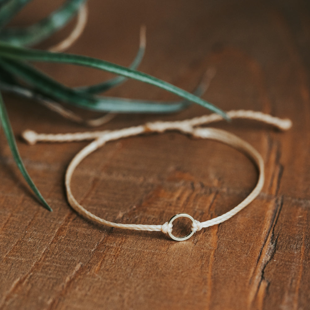 Minimalist Circle String Bracelets  |  Adjustable