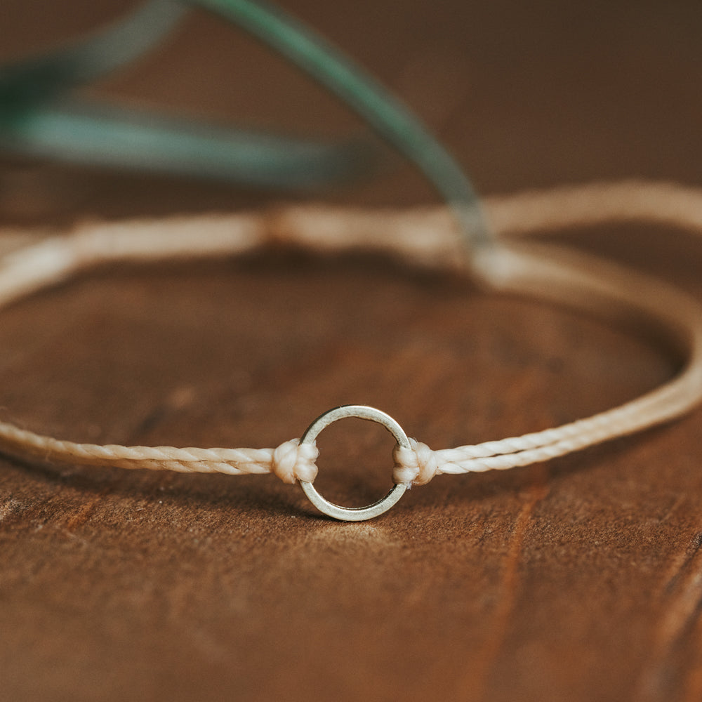 Minimalist Circle String Bracelets  |  Adjustable